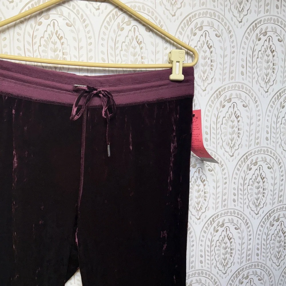 Betsey Johnson Joggers Womens XL Merlot Velour Performance‎ Velvet NWT